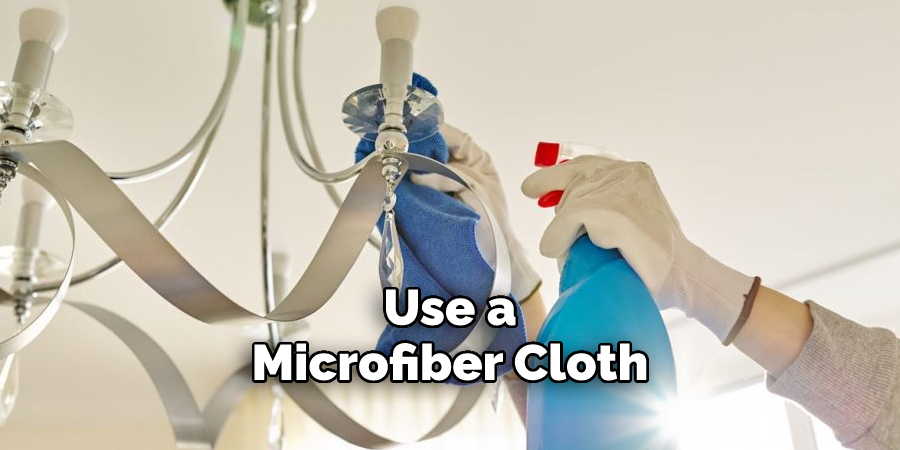Using a Microfiber Cloth