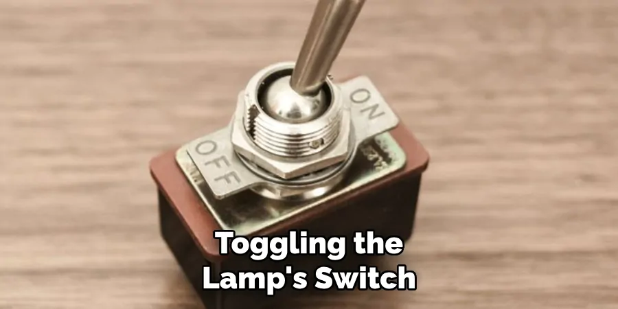 Toggling the Lamp's Switch