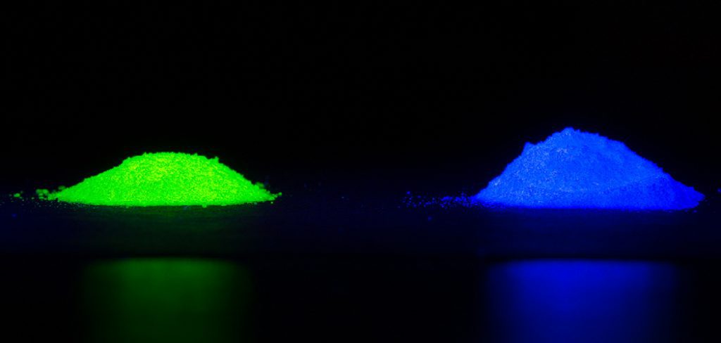How to Make a UV-reactive Display With LED