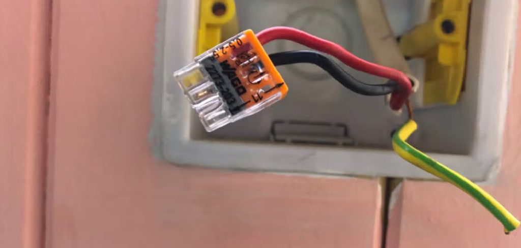 How to Install a Dimmer Switch With 4 Wires
