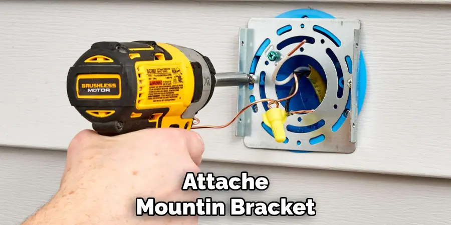 Attache
Mountin Bracket