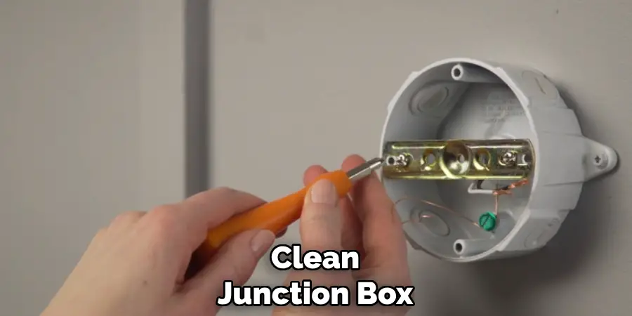 Clean
Junction Box