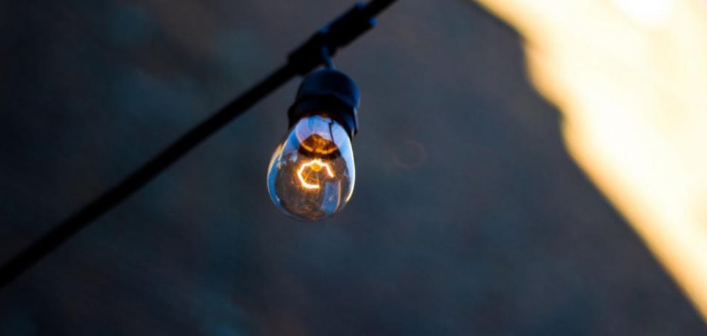 How to Fix Broken Wire on Christmas Lights