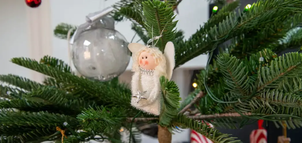 How to Replace Christmas Tree Bulbs