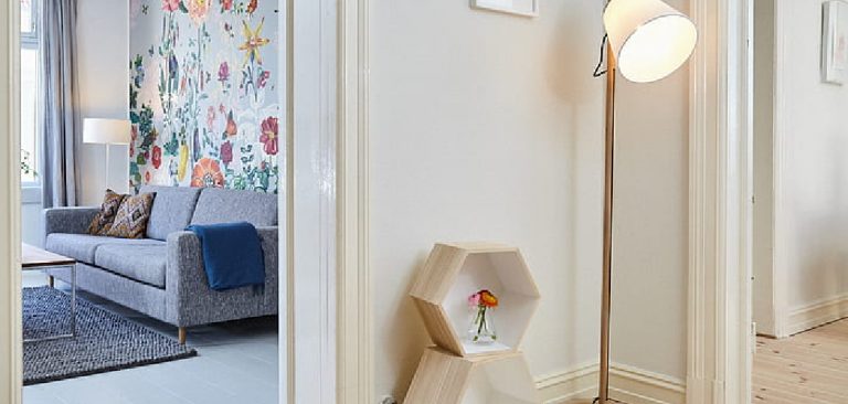 How to Rewire a Floor Lamp